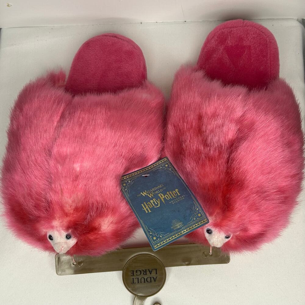 Harry Potter Pygmy Puff Slippers Adult Large Pink Universal Studios NWT